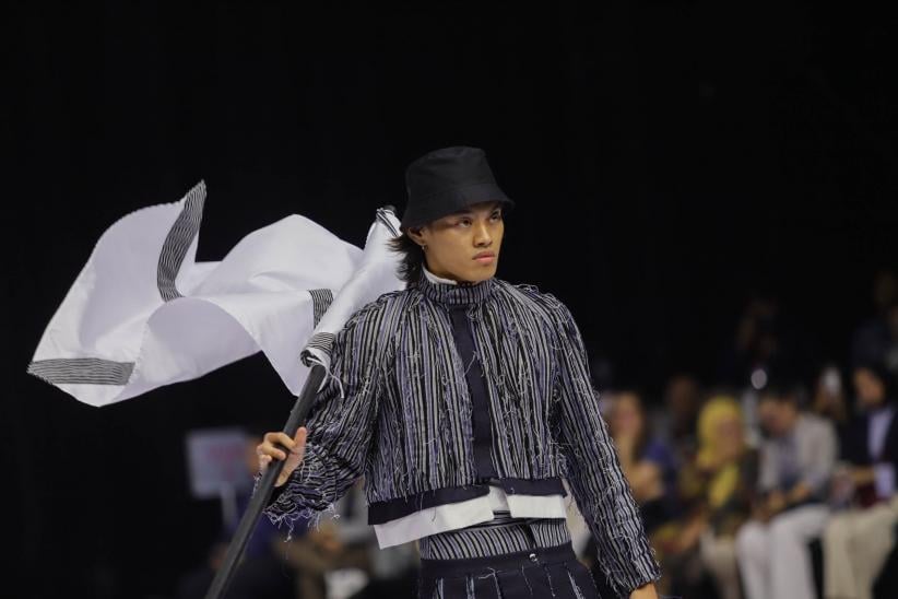 Melihat Karya Desainer Lokal di Indonesia Fashion Week 2025 - Bagian 5