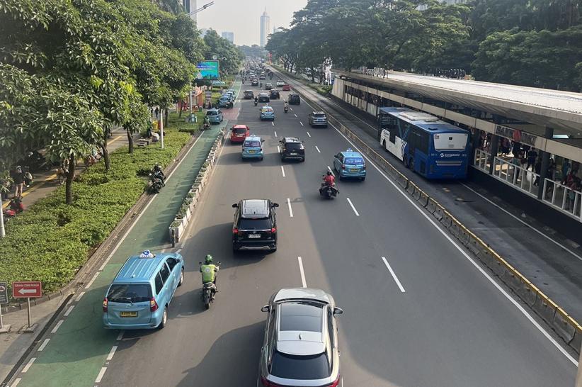 Suasana Lalu Lintas Jakarta Ramai Lancar saat Libur Panjang Kenaikan Yesus Kristus - Bagian 4
