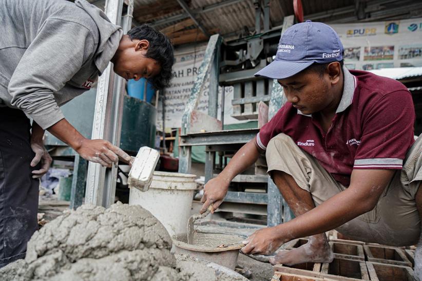 Nelayan Cilincing Daur Ulang Limbah Cangkang Kerang Jadi Material Bangunan - Bagian 3