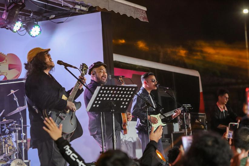 Grup Band Sore Hibur Pengunjung Java Jazz Festival 2025 - Bagian 1