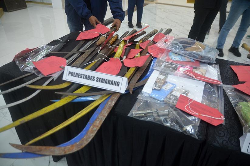 Ratusan Preman Disikat Polisi Selama Operasi Aman Candi 2025 - Bagian 5