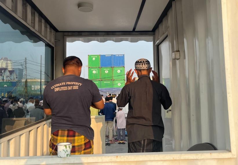 Gegara Banjir Rob, Sholat Iduladha 1446 H di Pelabuhan Sunda Kelapa Dipindah - Bagian 3