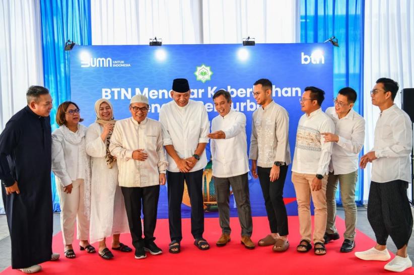 Tebar Keberkahan Iduladha dengan Berbagi Ratusan Hewan Kurban - Bagian 3