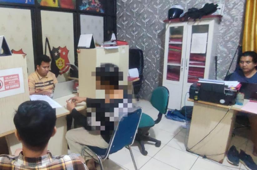 Dukun di Serang Mandikan Istri Orang Modus Bersihkan Aura, Berujung Disetubuhi