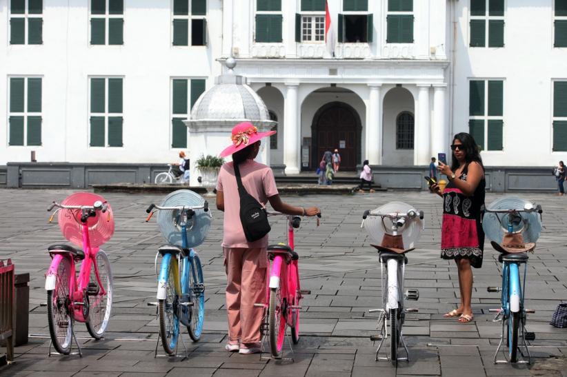 Suasana Kota Tua Jakarta saat Libur Cuti Bersama Iduladha - Bagian 2
