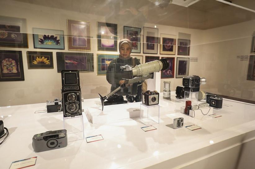 Pameran Gelegar Foto Nusantara Karya Guntur Soekarnoputra Tampilkan Potret Masa Lalu - Bagian 5