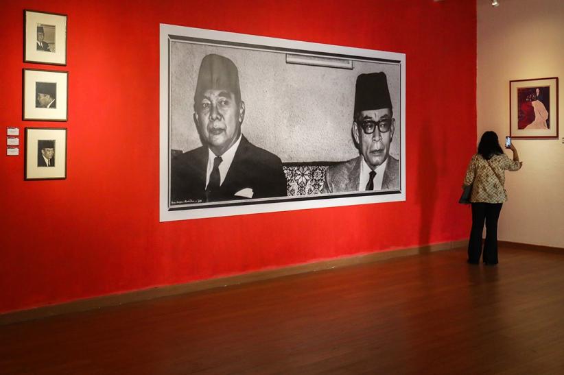 Pameran Gelegar Foto Nusantara Karya Guntur Soekarnoputra Tampilkan Potret Masa Lalu - Bagian 2