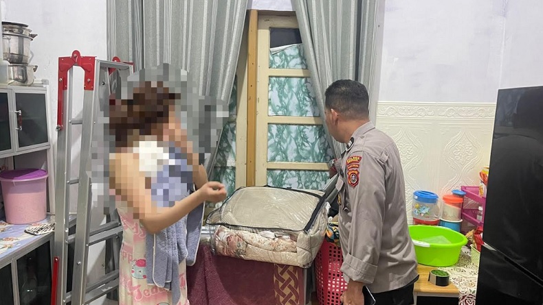 title Wanita di Kendari Disekap OTK di Tempat Kos, Mobil Dibawa Kabur Wanita di Kendari Disekap OTK di Tempat Kos, Mobil Dibawa Kabur