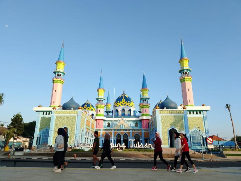 Alun-Alun Tuban Jadi Destinasi Wisata Favorit Pasca Renovasi - Bagian 2