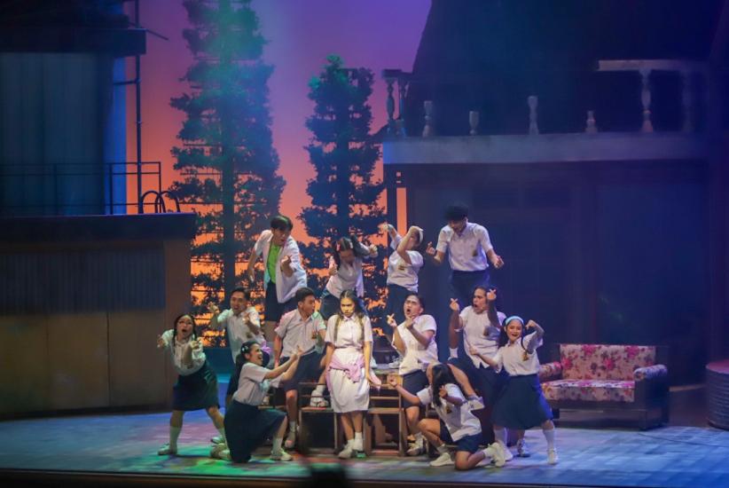 Keseruan Panggung Musikal Keluarga Cemara - Bagian 5