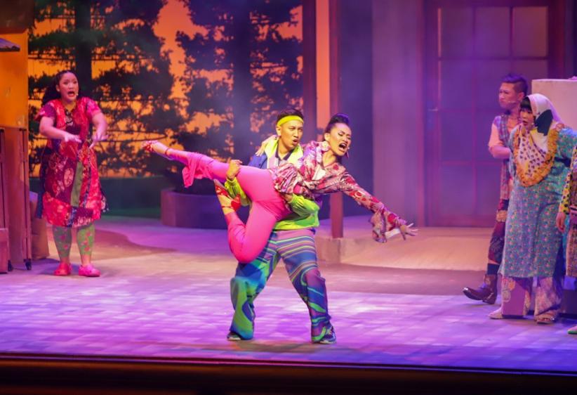 Keseruan Panggung Musikal Keluarga Cemara - Bagian 4