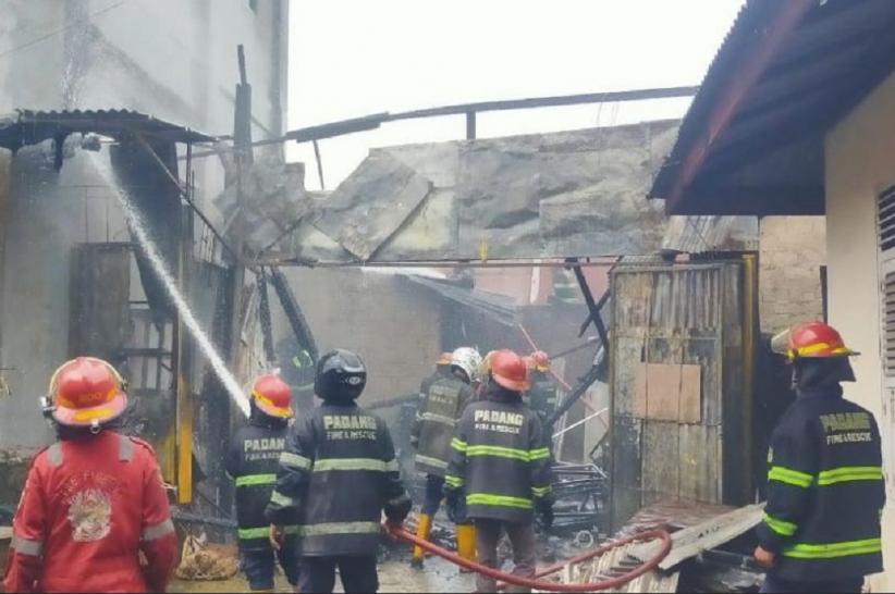 Kebakaran Ruko di Padang, Diduga akibat Ledakan Sepeda Listrik