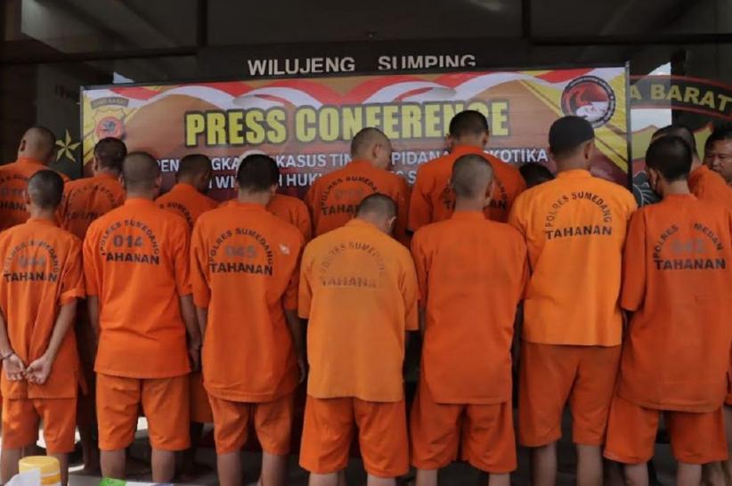 title Bongkar Jaringan Narkoba di Sumedang, Polisi Tangkap 16 Tersangka Bongkar Jaringan Narkoba di Sumedang, Polisi Tangkap 16 Tersangka