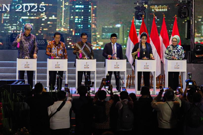 Gubernur Pramono Anung Buka Jakarta Fair 2025 - Bagian 2