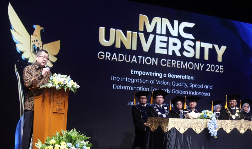 Foto-Foto Wisuda ke-3 MNC University  - Bagian 4