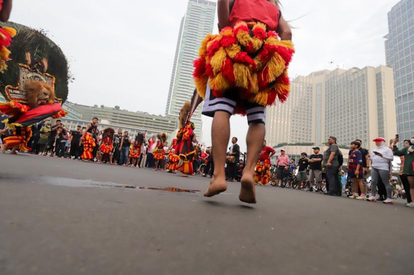 Aksi Reog dan Barongsai Menghibur Pengunjung CFD - Bagian 2