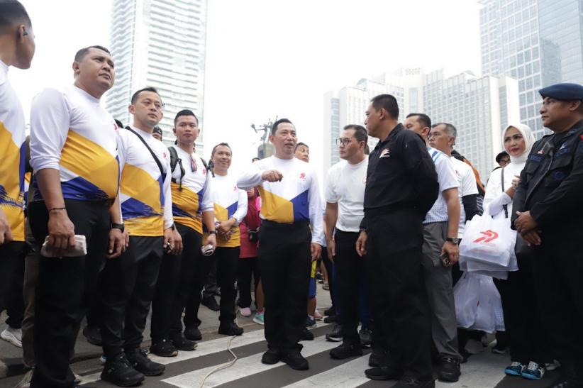Kapolri Menyapa Warga saat CFD Jakarta - Bagian 5