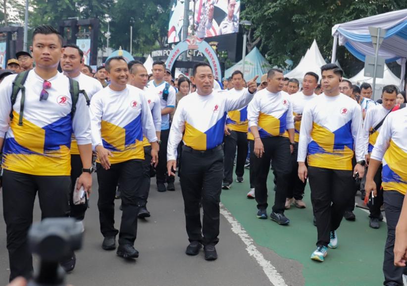 Kapolri Menyapa Warga saat CFD Jakarta - Bagian 3