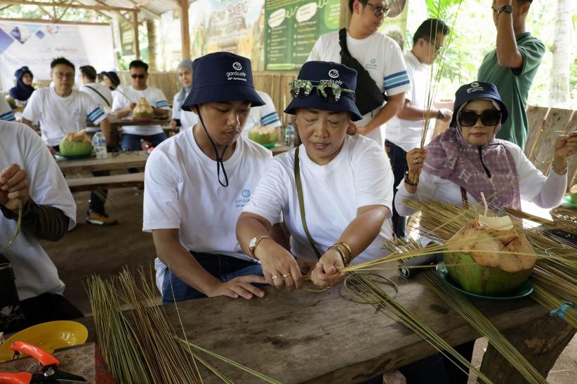 Aksi Penanaman 3.000 Bibit Mangrove di Batam - Bagian 3