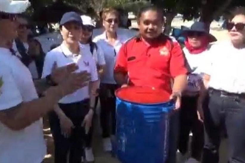 title Tak Hanya Aksi Bersih Pantai, Partai Perindo Bali Serahkan Bantuan Tong Sampah dan Alat Kebersihan Tak Hanya Aksi Bersih Pantai, Partai Perindo Bali Serahkan Bantuan Tong Sampah dan Alat Kebersihan