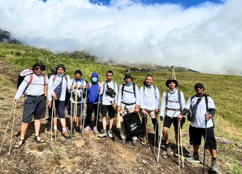 Aksi Bersih-Bersih Gunung Rinjani - Bagian 2
