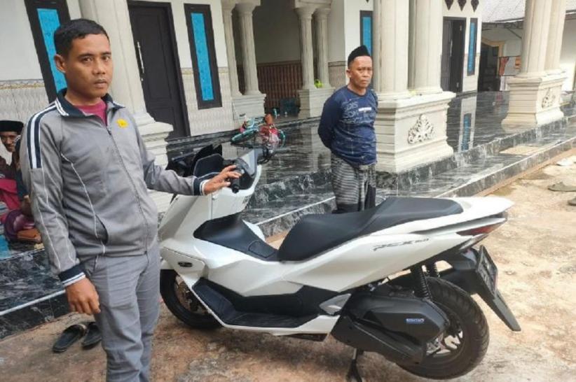 Curi Motor PCX dan Sembunyikan di Dapur, Pria di Sumenep Ditangkap Polisi