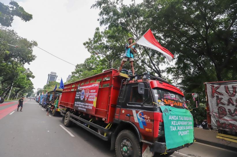 Ratusan Sopir Truk Unjuk Rasa Tolak Kebijakan Zero ODOL - Bagian 4