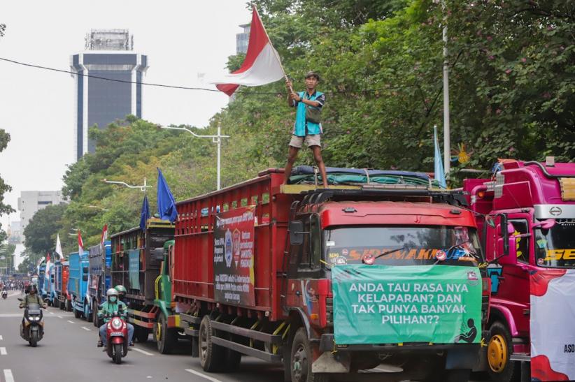 Ratusan Sopir Truk Unjuk Rasa Tolak Kebijakan Zero ODOL - Bagian 2