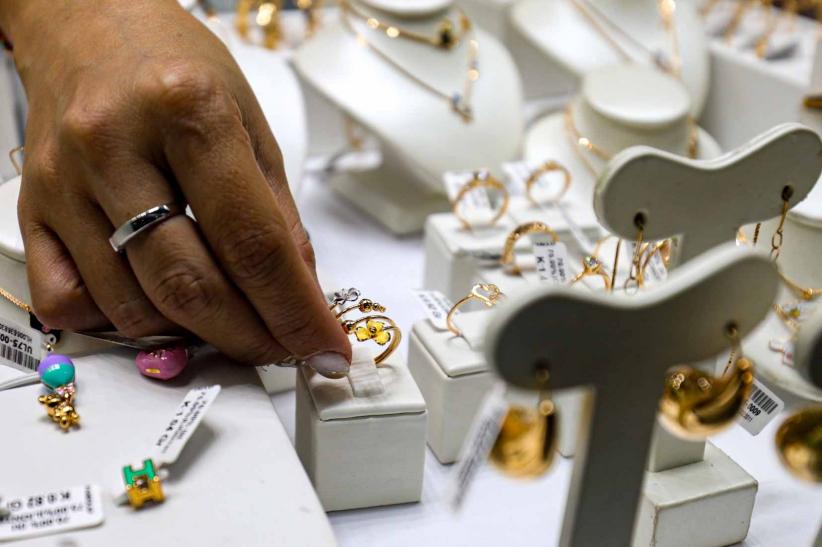 Harga Emas Perhiasan Naik Tipis - Bagian 3