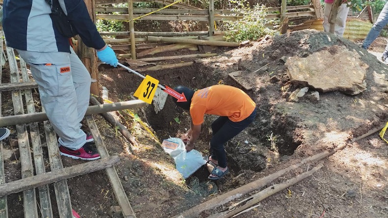 Rekonstruksi Pembunuhan Perempuan di Wonogiri yang Mayatnya Dicor, Pelaku Peragakan 39 Adegan