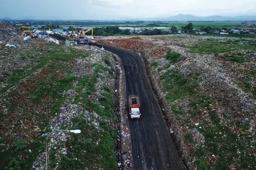 Penampakan TPA Antang Kelebihan Kapasitas, Tumpukan Sampah Bak Gunung - Bagian 3