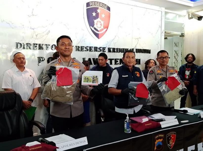 Polda Jateng Tangkap Komplotan Perampok Spesialis Bobol Minimarket - Bagian 3