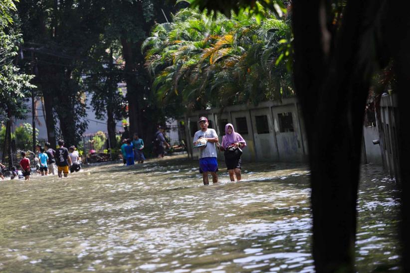 Penampakan Kampung Makasar Jaktim Terendam Banjir - Bagian 4