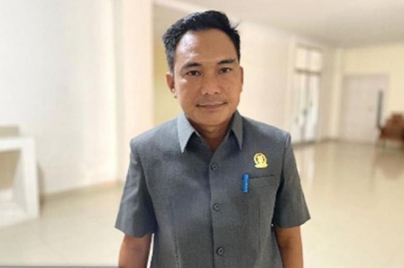 title Legislator Perindo Andri Sugianto Dorong Pemkab Sintang Serius Tangani Infrastruktur Pedalaman Legislator Perindo Andri Sugianto Dorong Pemkab Sintang Serius Tangani Infrastruktur Pedalaman