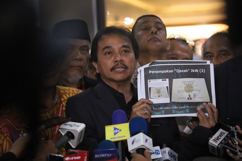 Roy Suryo Ungkap Ijazah Jokowi Dinilai Palsu - Bagian 3