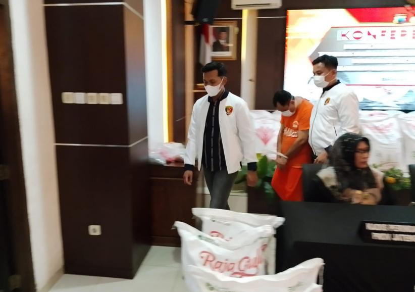 Penampakan Gula Oplosan dan Pupuk Palsu - Bagian 4
