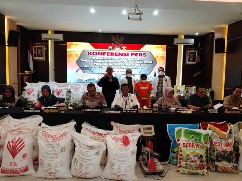 Penampakan Gula Oplosan dan Pupuk Palsu - Bagian 3