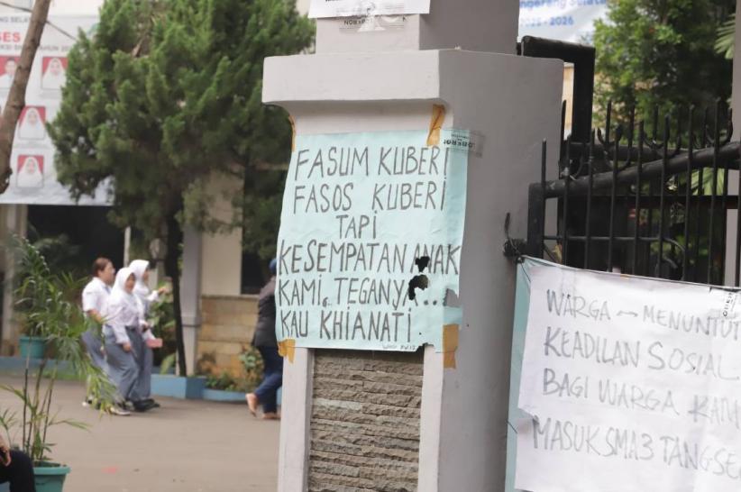 Akses ke SMAN 3 dan SMAN 6 Tangsel Ditutup Warga, Siswa Tetap Ikuti MPLS - Bagian 6