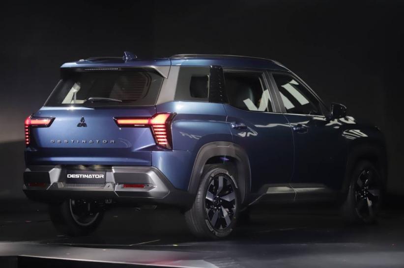 Tampilan Mitsubishi Destinator, SUV Terbaru Bidik Pasar ASEAN - Bagian 4