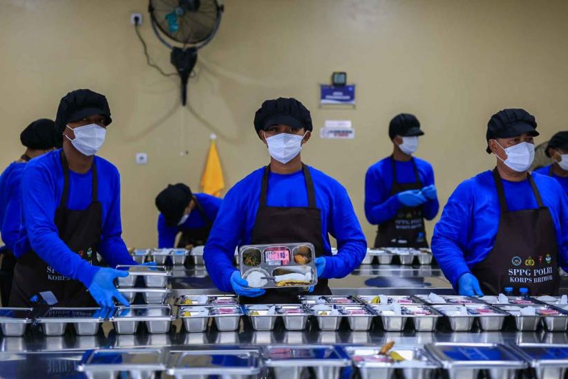 Suasana Dapur MBG Polri di Mako Brimob, Siap Layani 4.000 Pelajar - Bagian 1