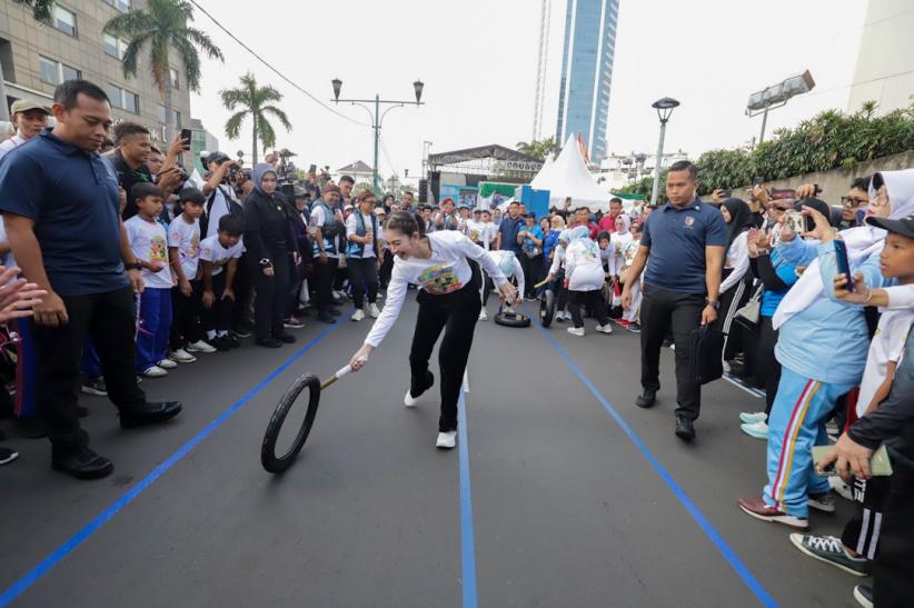Keseruan Istri Wapres, Selvi Ananda Bermain Tapak Gunung hingga Gelindingan - Bagian 1