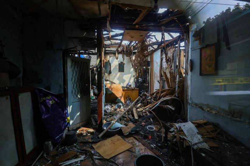 Penampakan Sisa Kebakaran Rumah di Bukit Duri, 4 Orang Tewas - Bagian 7