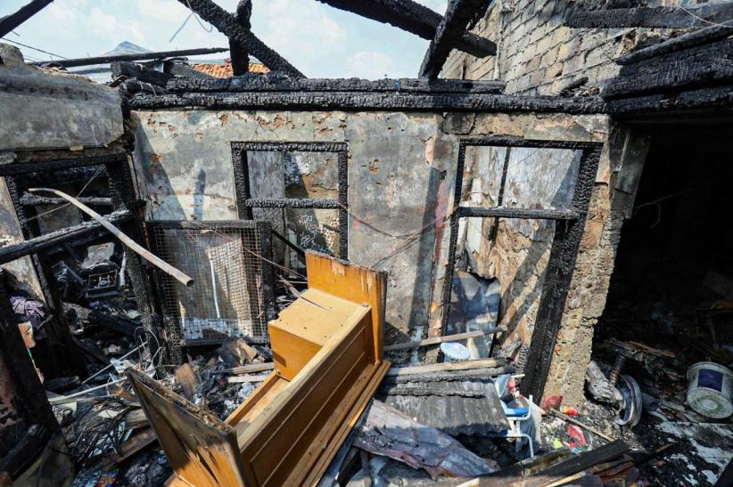 Penampakan Sisa Kebakaran Rumah di Bukit Duri, 4 Orang Tewas - Bagian 1