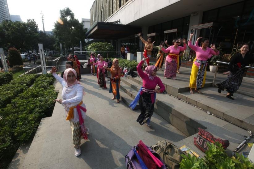 Melihat Latihan Komunitas Kebaya Menari - Bagian 3