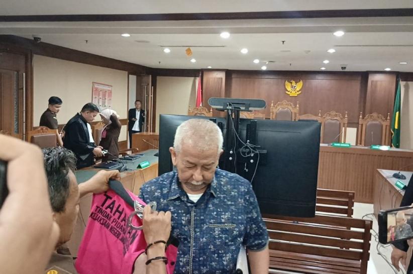 Mantan Dirjen Perkeretaapian Prasetyo Boeditjahjono Divonis 7,5 Tahun Penjara - Bagian 2