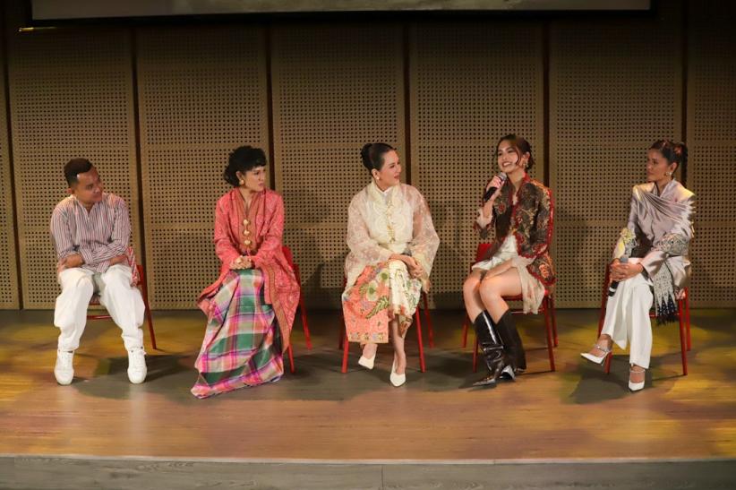 Perempuan Indonesia Suarakan Kebaya sebagai Identitas Budaya - Bagian 1