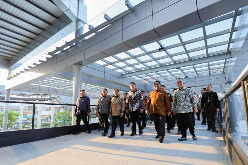 Asyik! LRT Jakarta Kini Terkoneksi Langsung ke Pusat Perbelanjaan Kelapa Gading - Bagian 2