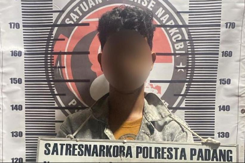 Berkat Anjing Pelacak, Polisi Tangkap Pengedar Sabu di Padang