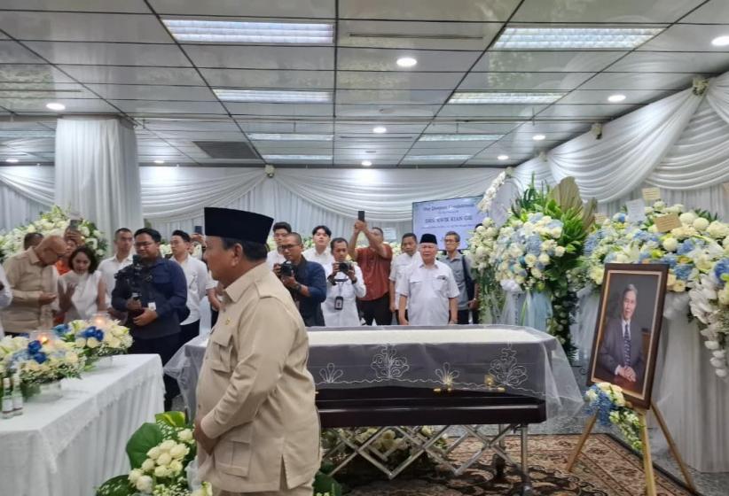 Presiden Prabowo Beri Penghormatan Terakhir kepada Ekonom Kwik Kian Gie - Bagian 3