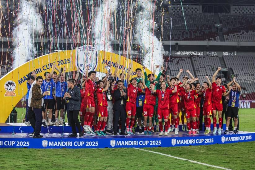Vietnam Angkat Trofi Piala AFF U-23 di GBK, Timnas Indonesia Runner Up - Bagian 1